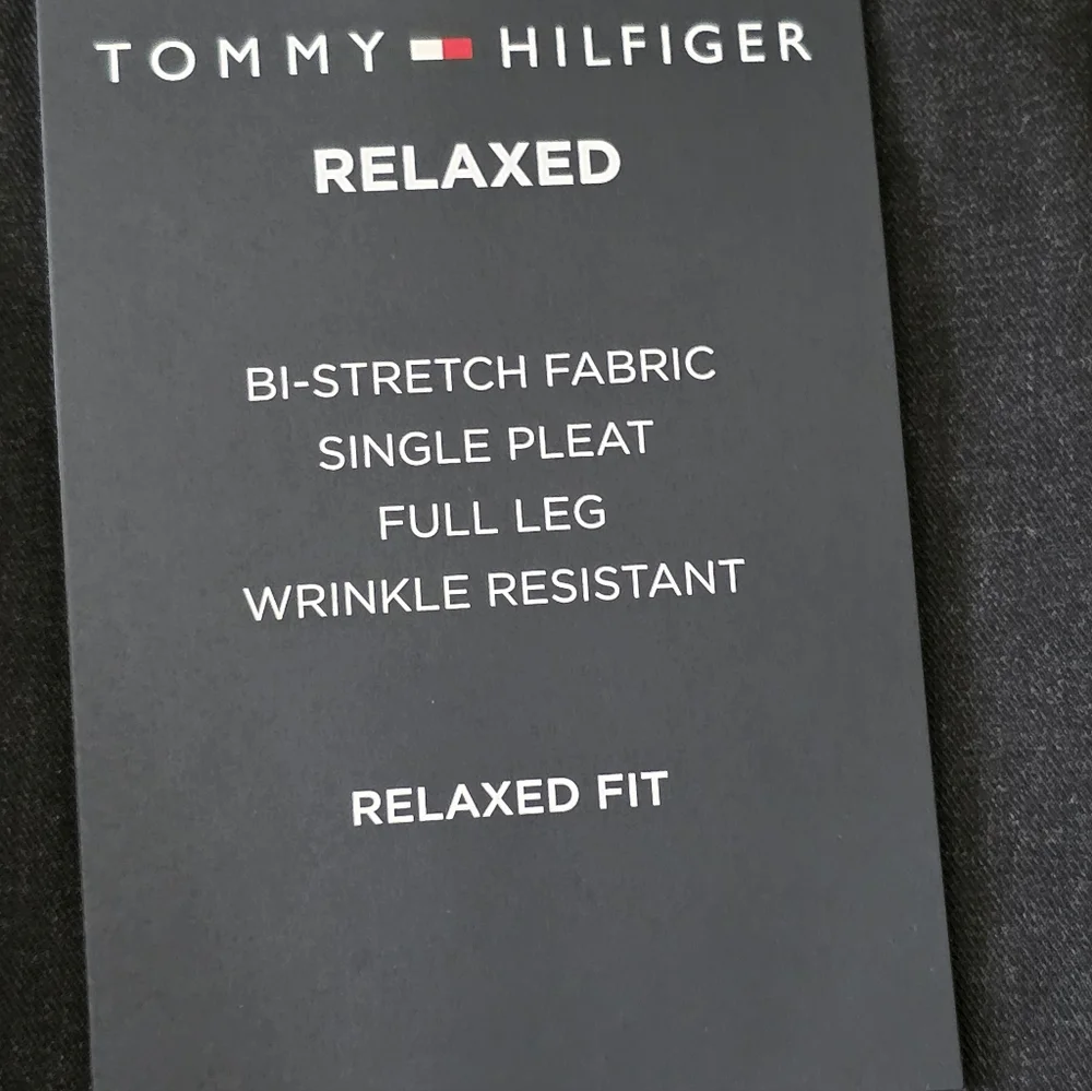 Tommy Hilfiger Mens Dress Pants 33x32 Wrinkle Free Charcoal Career $95 Relax Fit